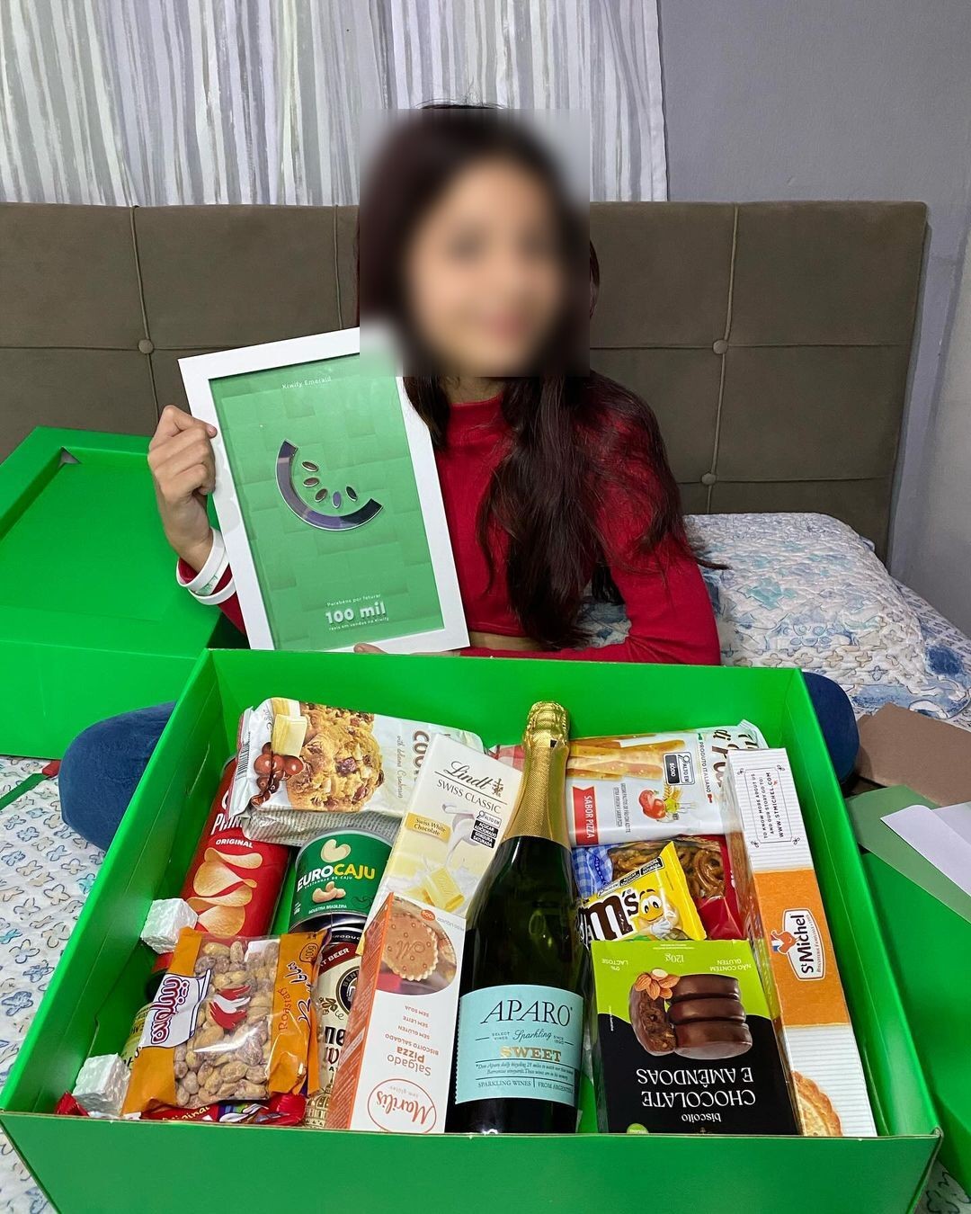 Menores desdenham da educação e dizem ganhar mais do que médico vendendo curso para ser influencer
