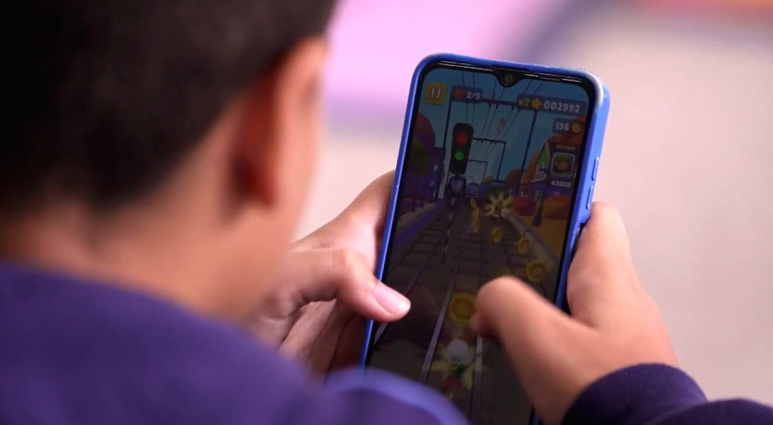 Muito TikTok (ou Instagram etc.) faz mal ao cérebro: os benefícios de trocar as redes sociais por um livro