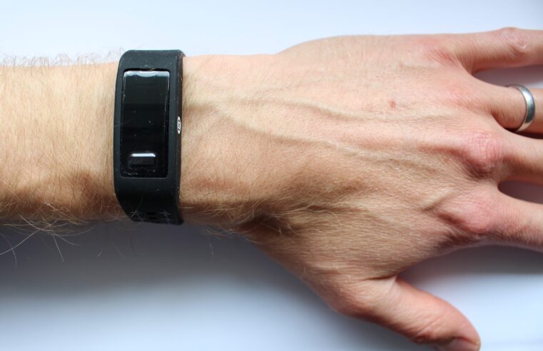 Idosos são sub-representados em estudos com wearables