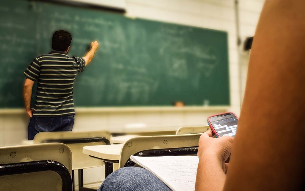 Lula sanciona na próxima segunda projeto que limita celular em escolas; texto não deve ter vetos