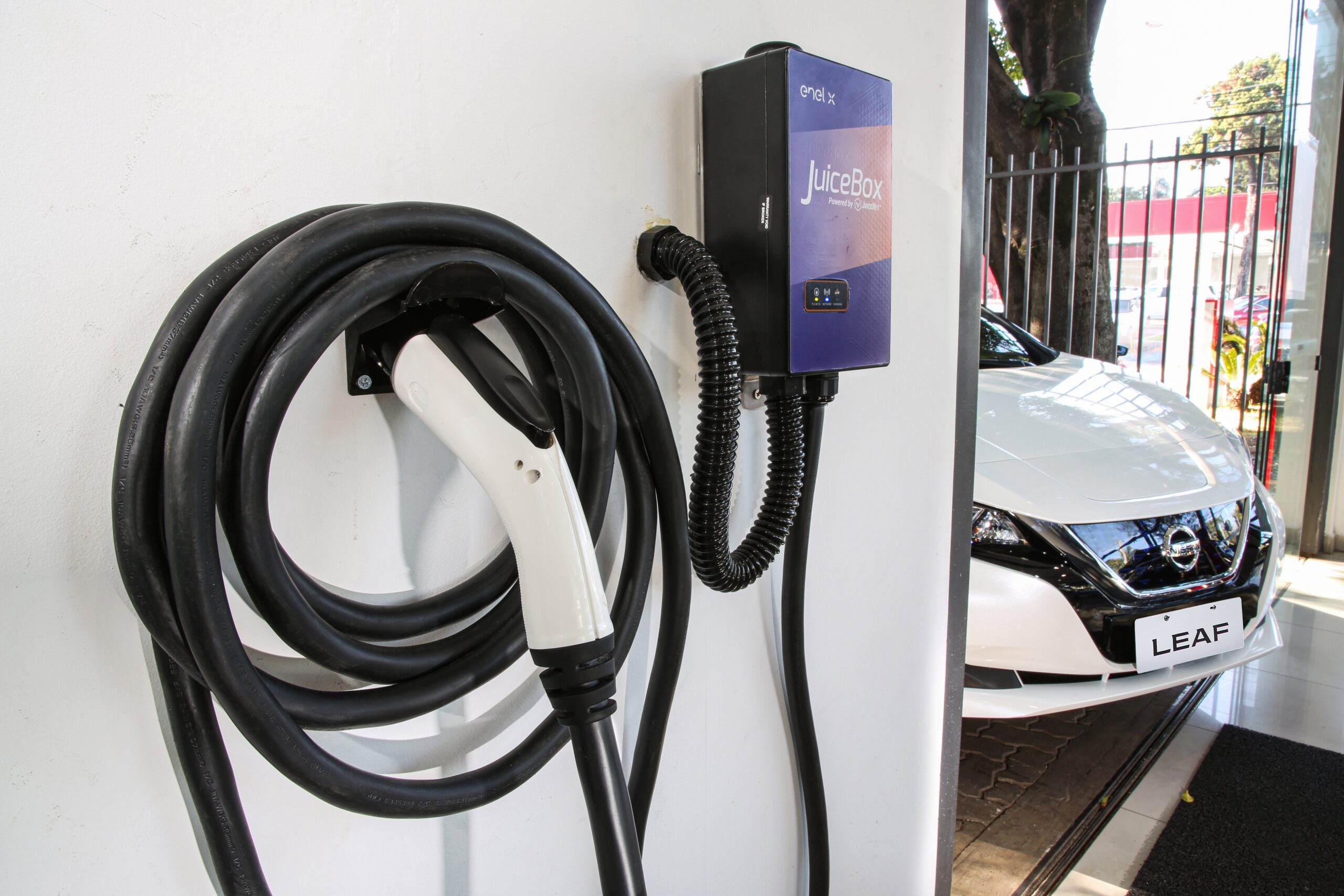 Vendas de carros híbridos e elétricos batem recorde em 2024; veja os mais vendidos