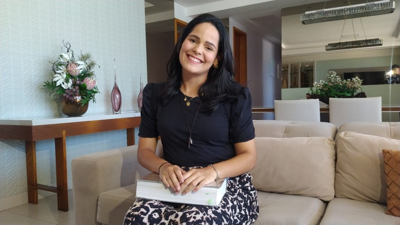 Aprovada em 1º lugar para medicina na UFPB e em 6º na USP ia à missa todos os dias antes de estudar: ‘inegociável’