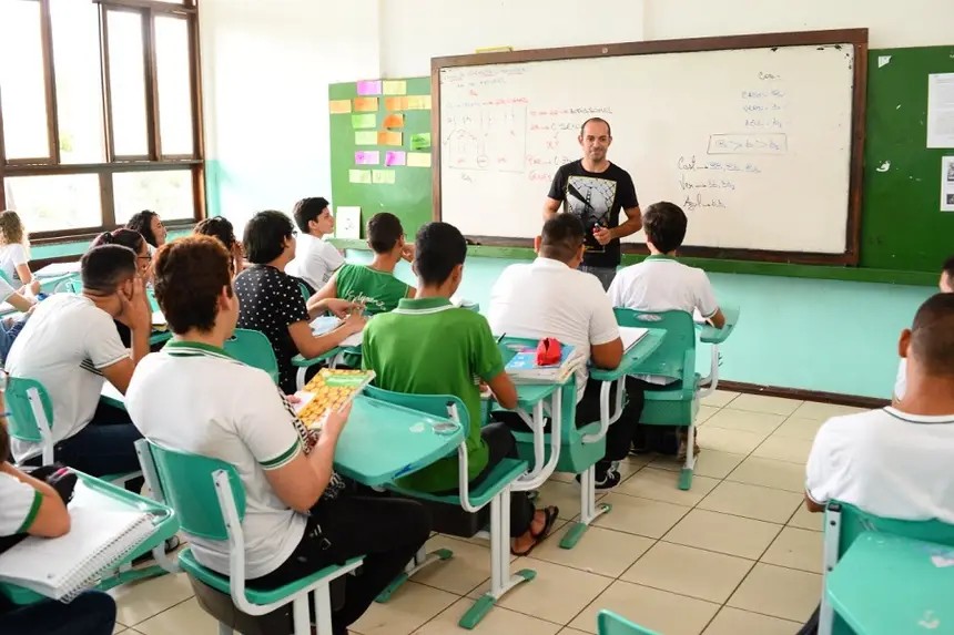 Região Norte tem menores taxas de frequência escolar do país, diz IBGE