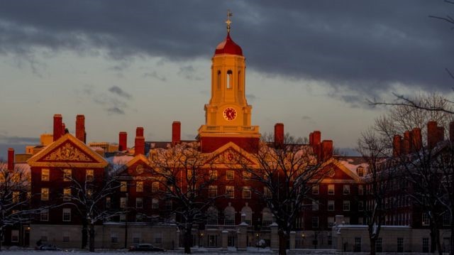 Harvard segue como a universidade com a melhor reputação; Brasil tem USP e Unicamp na lista