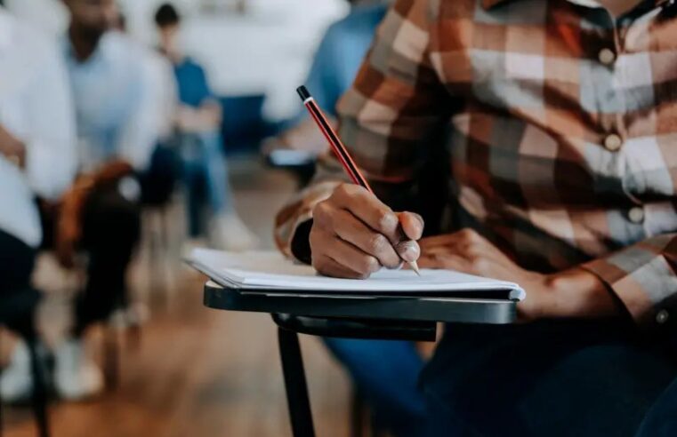 Como funciona o programa Pé-de-Meia e como sacar o primeiro pagamento