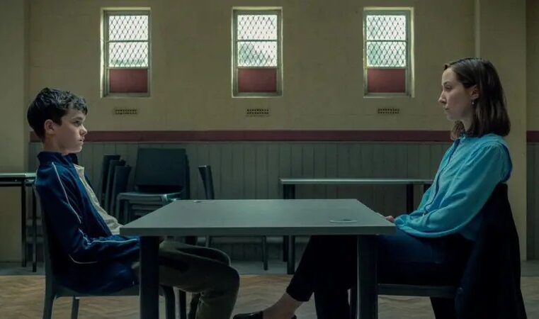 Série ‘Adolescência’ será transmitida nas escolas britânicas