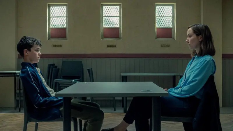 Série ‘Adolescência’ será transmitida nas escolas britânicas