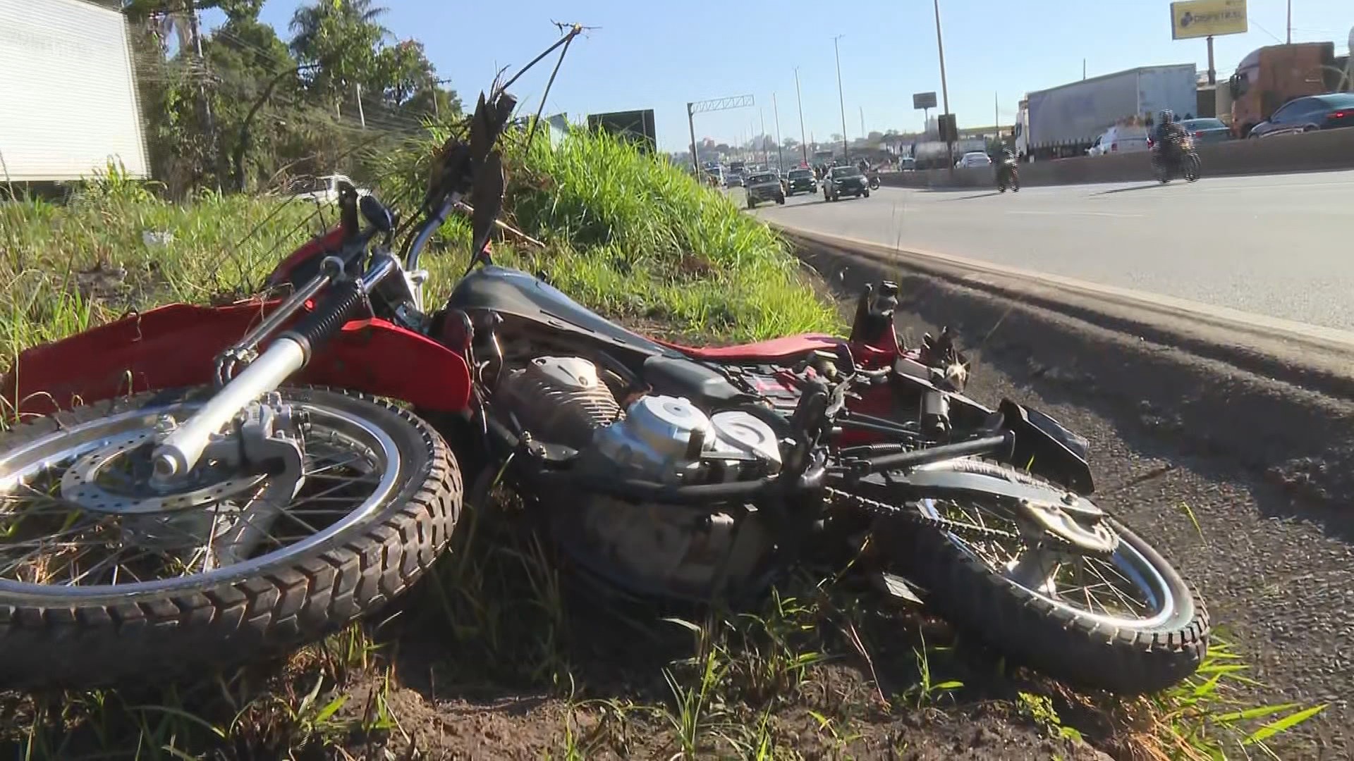 É #FAKE que Código de Trânsito Brasileiro considere que acidente entre carro e moto seja atropelamento