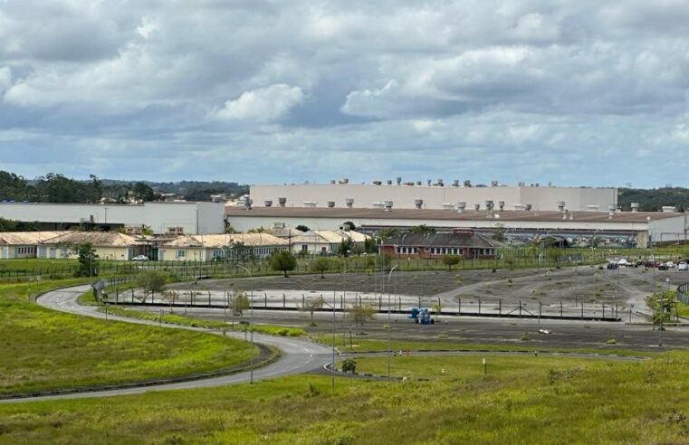 Fábrica da BYD no Brasil atrasa e só estará em pleno funcionamento no fim de 2026
