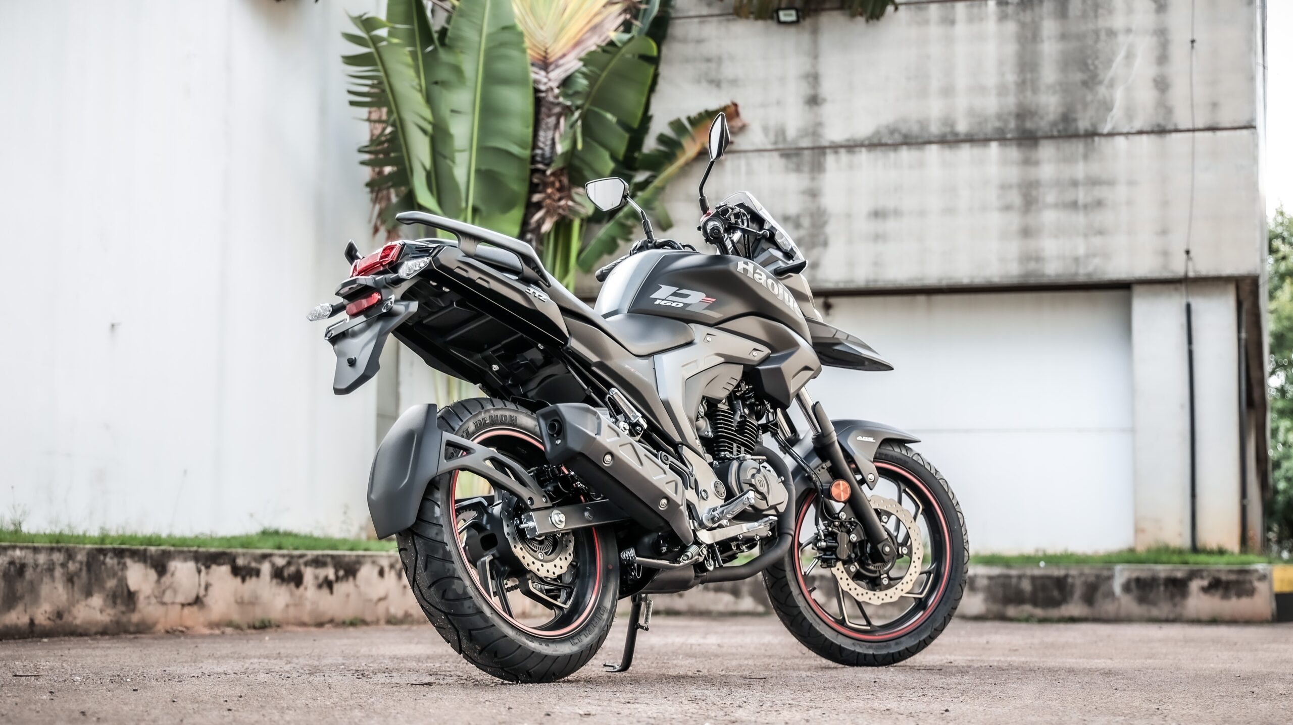 VÍDEO: Haojue DL 160 é mais uma chinesa atrás do público de Honda Bros e Yamaha Crosser; conheça