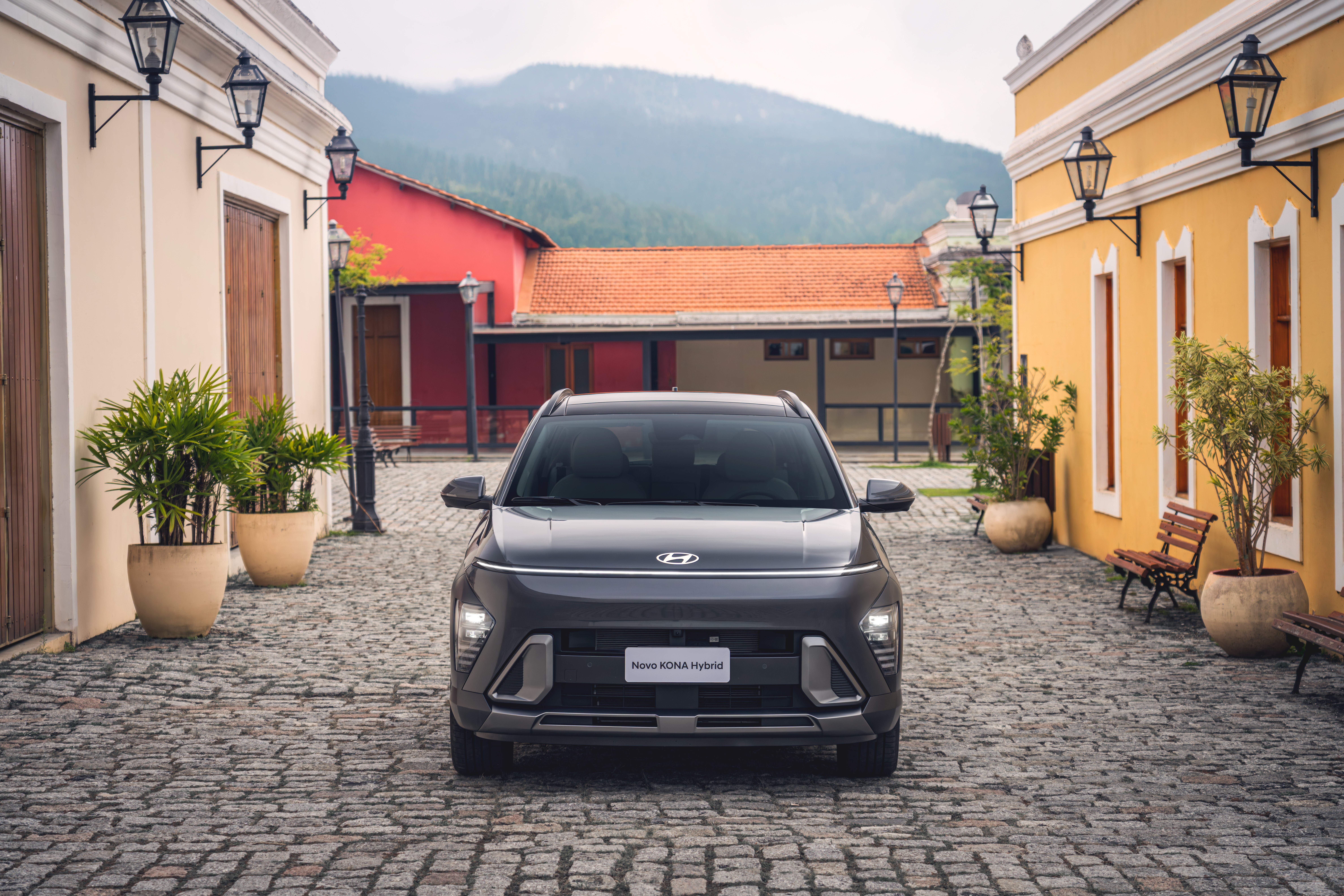 VÍDEO: Hyundai refez o visual do Kona Hybrid para dar um ‘up’ nas vendas. O design vira esse jogo?