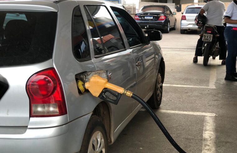 É #FAKE que abastecer com motor frio garante entrada de mais combustível no veículo
