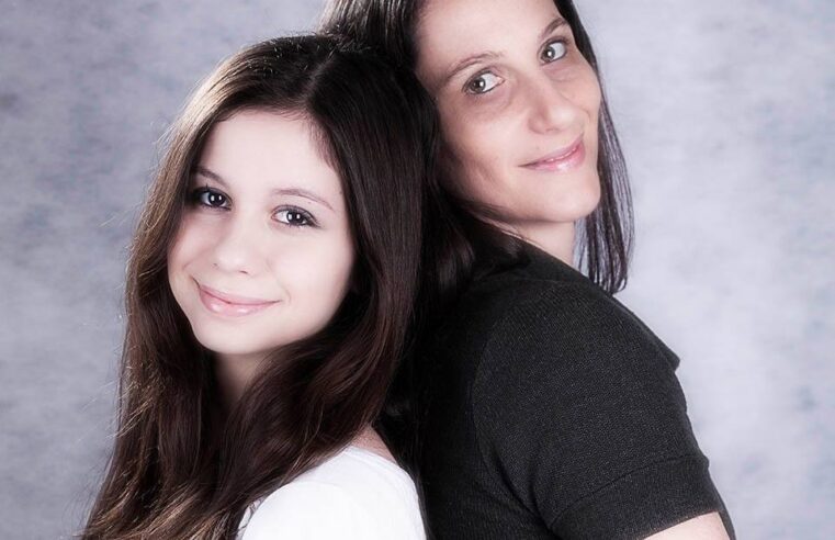 Aos 48 anos, mãe decide cursar medicina após ver filha passar em 1º lugar na residência da USP; ‘hora de realizar meu sonho’, diz
