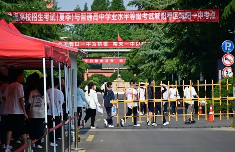 Gaokao: maior vestibular do mundo tem tecnologia anti-cola, bloqueio de IA e silêncio nas ruas na China