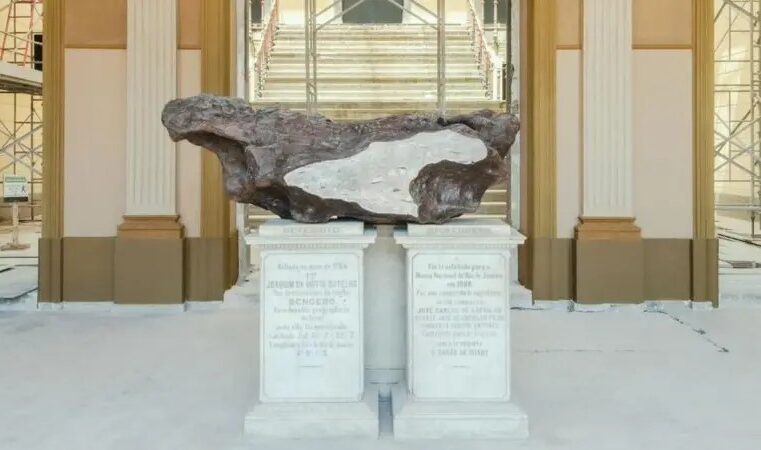 Bendegó, o meteorito que virou penteado, crônica de Machado de Assis e símbolo de sobrevivência nas cinzas do Museu Nacional