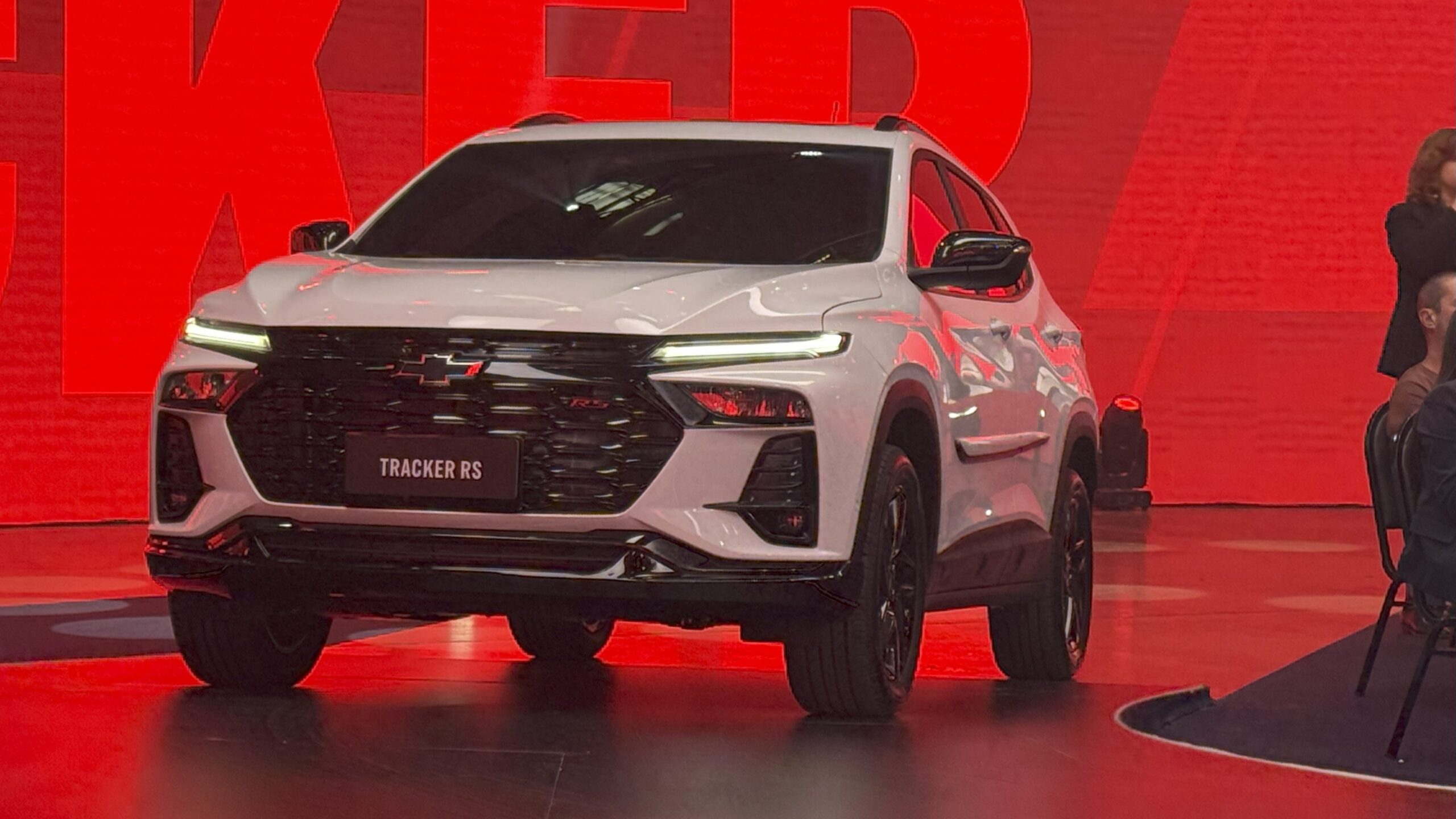 Chevrolet lança novos SUVs no Brasil: Tracker renovado, Captiva de volta e inédito Spark