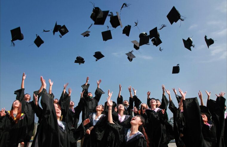 Diploma digital passa a ser obrigatório no Brasil: entenda o que muda