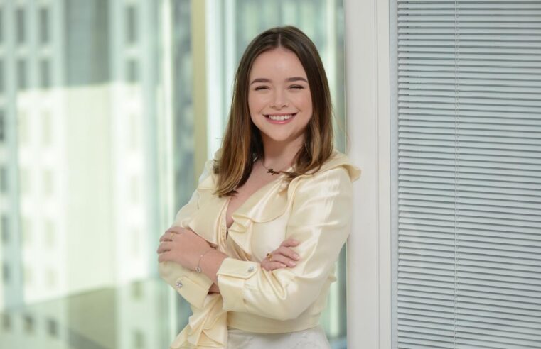 Jovem que começou faculdade de Direito aos 15 anos é aprovada em mestrado de Harvard: ‘amadureci mais rápido’